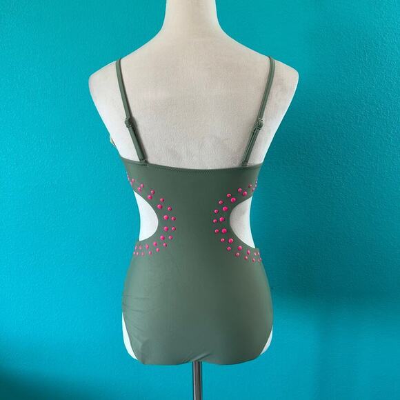 NWT Aerie Cut Out Full Coverage One Piece Swimsuit Olive Fun Beach Surf - Picture 5 of 7